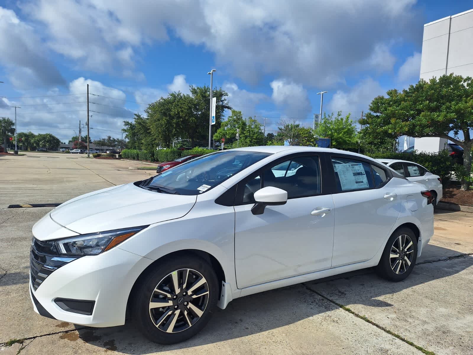 2025 Nissan Versa SV photo 9