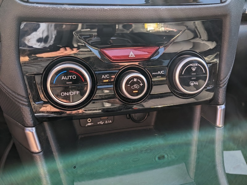 2020 Subaru Forester Premium photo 16