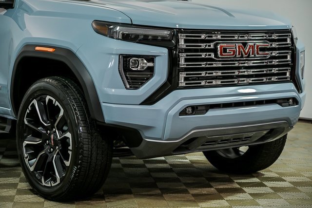 2026 Gmc Canyon Denali photo 2