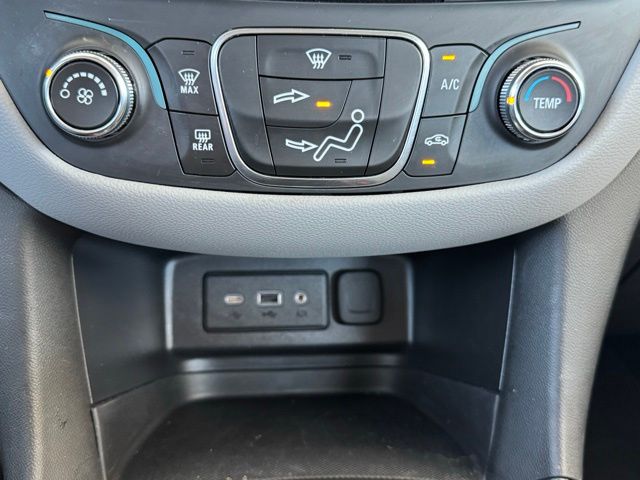 2023 Chevrolet Equinox LS photo 29