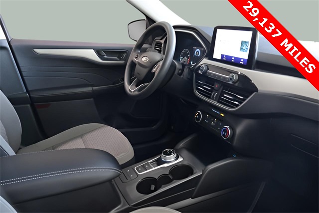 2022 Ford Escape SE photo 3