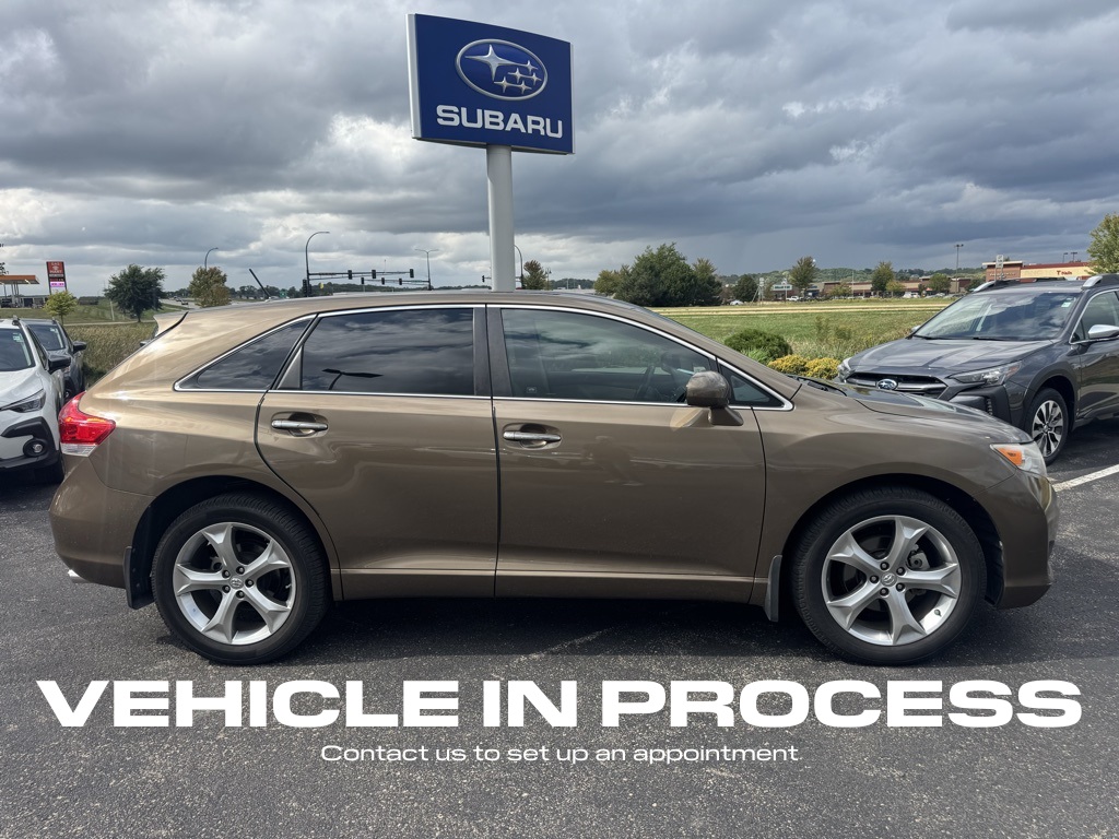 2011 Toyota Venza Base photo 2