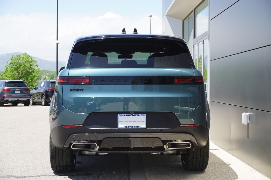 2025 Land Rover Range Rover Sport SE photo 6