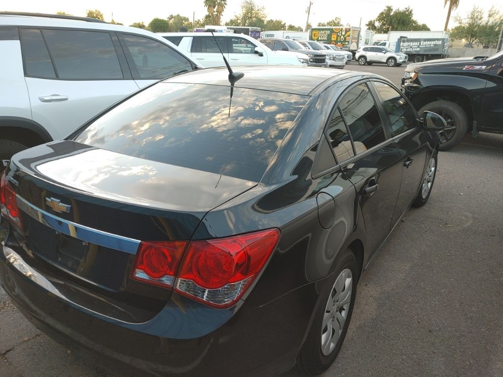 2014 Chevrolet Cruze LS photo 4
