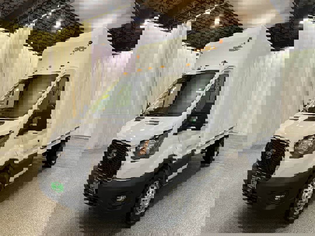 2025 Ford Transit Cutaway photo 4