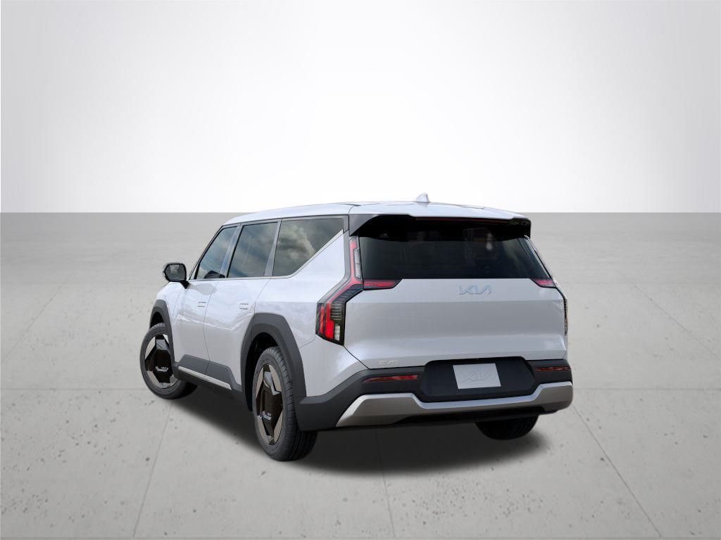 2026 Kia EV9 Light Long Range photo 4
