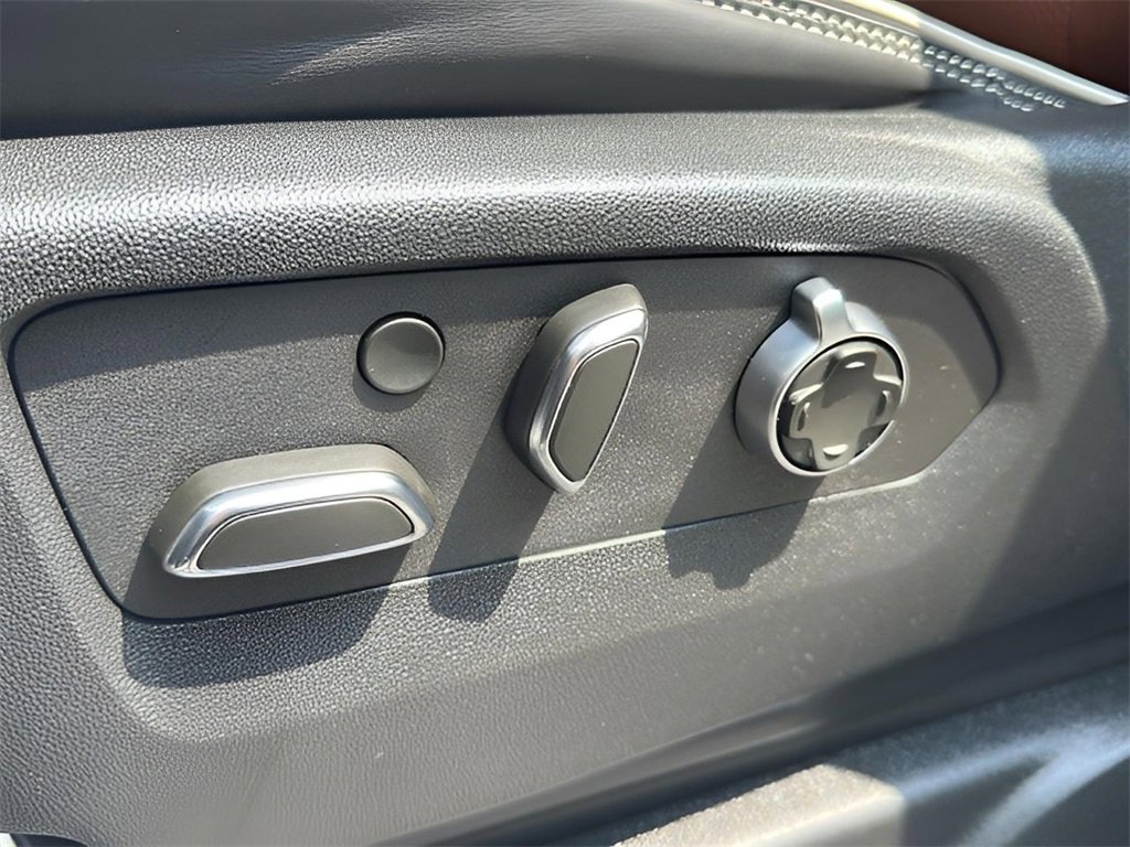 2023 Gmc Yukon Denali Ultimate photo 18