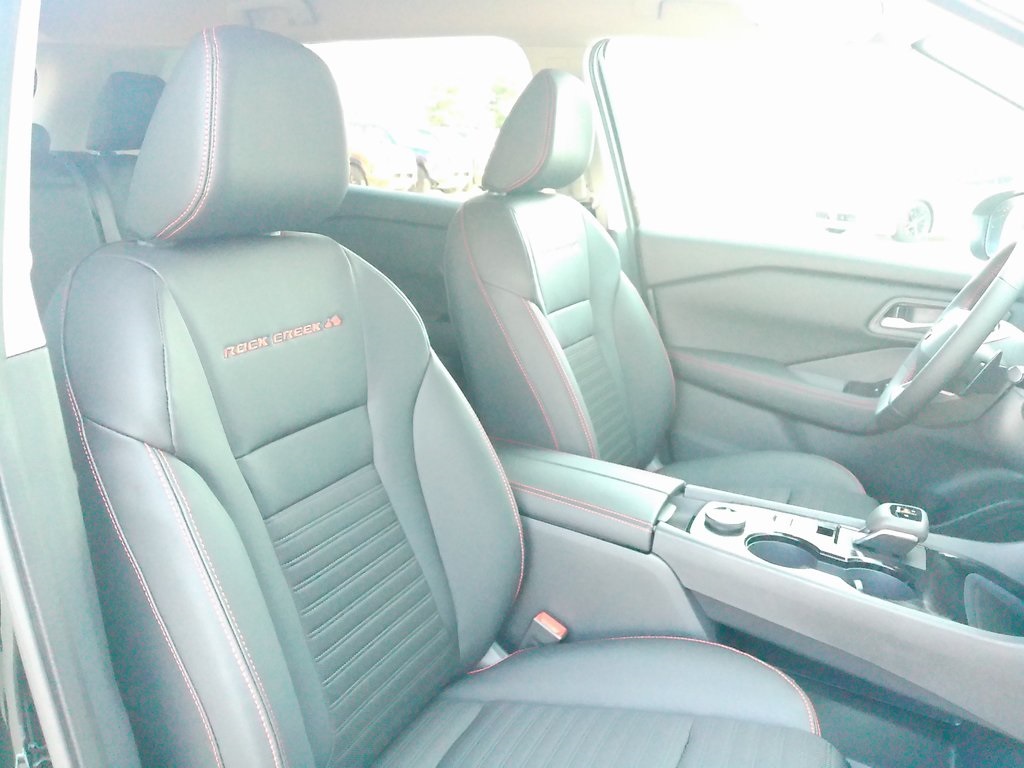 2026 Nissan Rogue SV photo 12