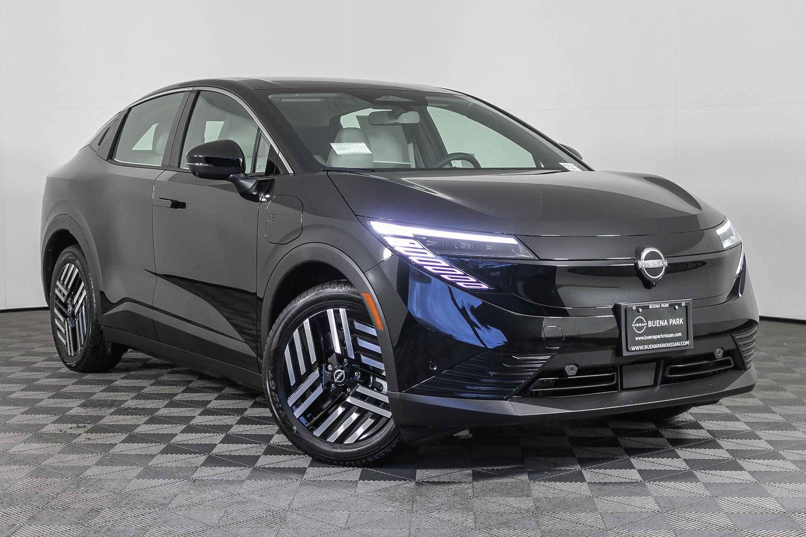 2026 Nissan LEAF SV+'s photo