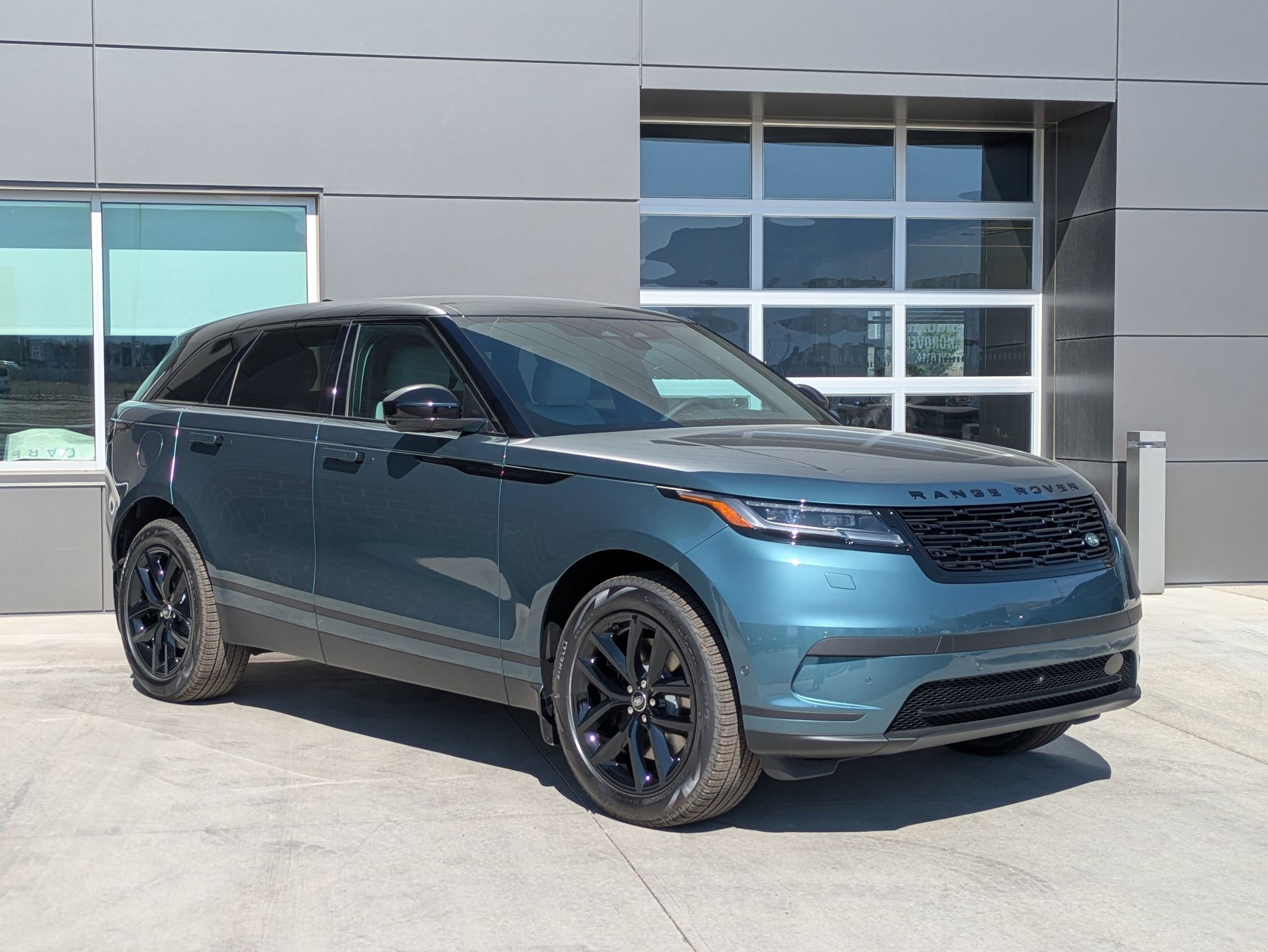 2026 Land Rover Range Rover Velar S photo 3