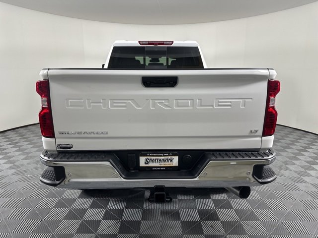 2026 Chevrolet Silverado 2500HD LT photo 3