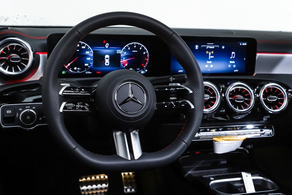 2025 Mercedes Benz CLA 250 4MATIC photo 12