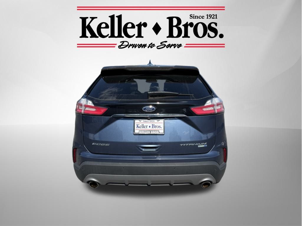 2019 Ford Edge Titanium photo 4