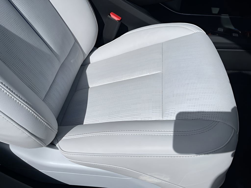 2025 Cadillac Lyriq Sport photo 12