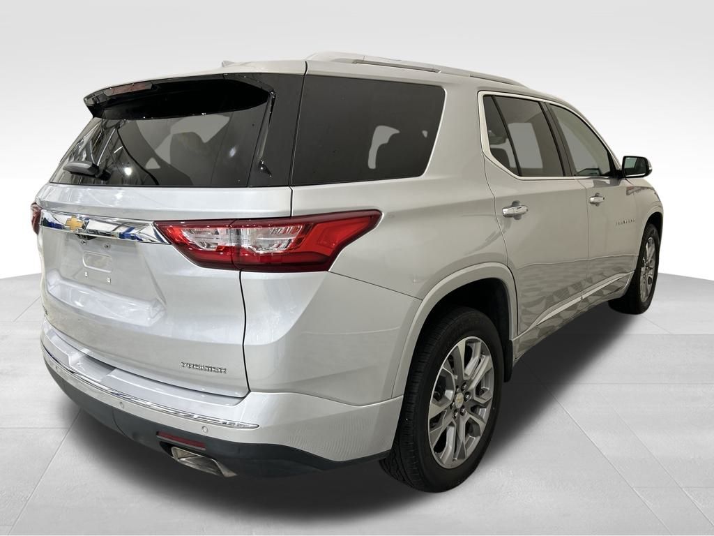2021 Chevrolet Traverse Premier photo 4