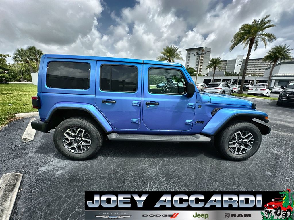 2025 Jeep Wrangler Sahara photo 9