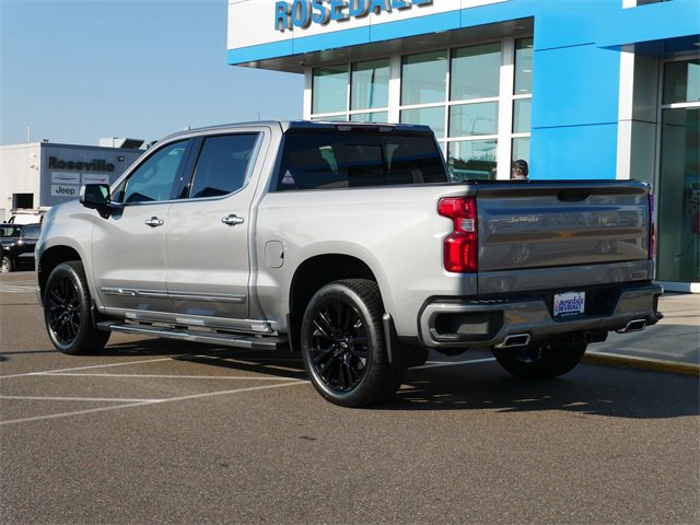 2023 Chevrolet Silverado 1500 High Country photo 4