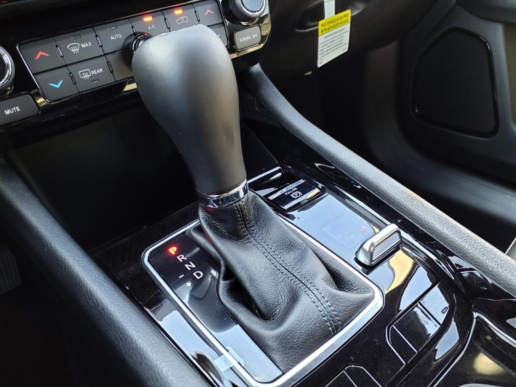 2024 Jeep Compass Latitude photo 19