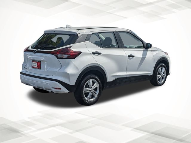 2025 Nissan Kicks Play S photo 2