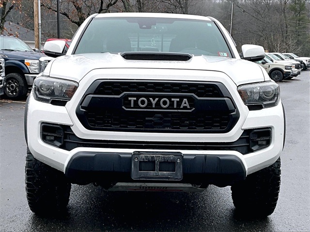 2019 Toyota Tacoma TRD Pro photo 2