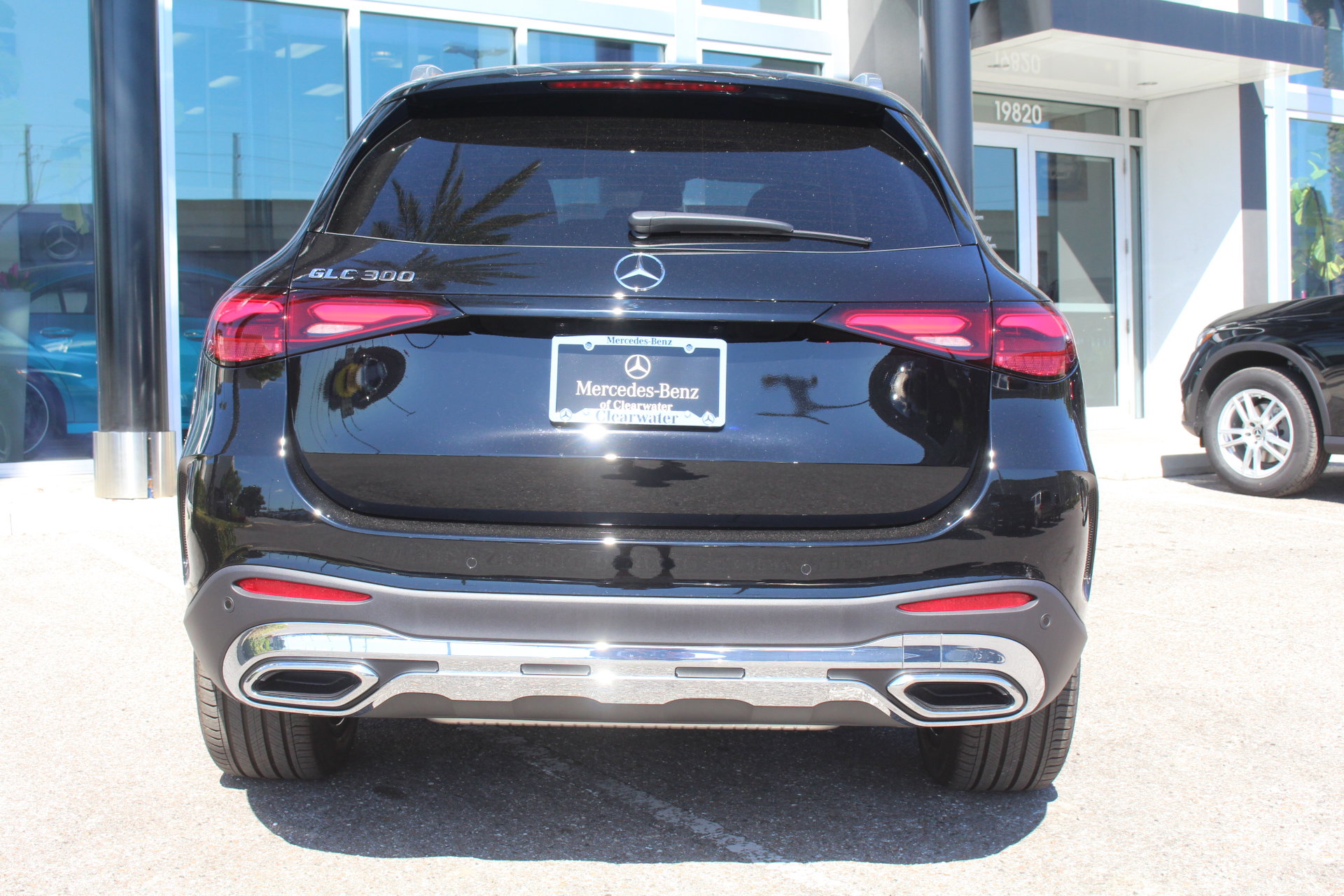 2026 Mercedes Benz GLC 300 photo 4