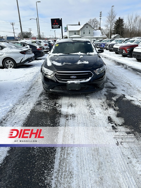 2016 Ford Taurus SEL's photo