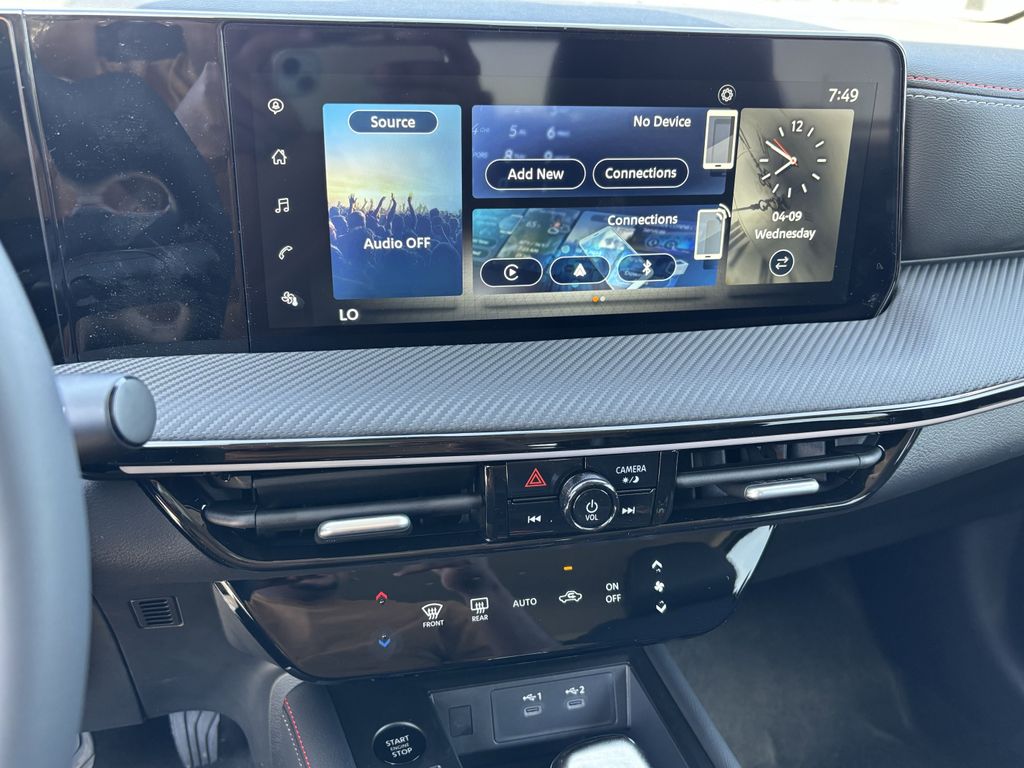 2025 Nissan Kicks SR photo 12
