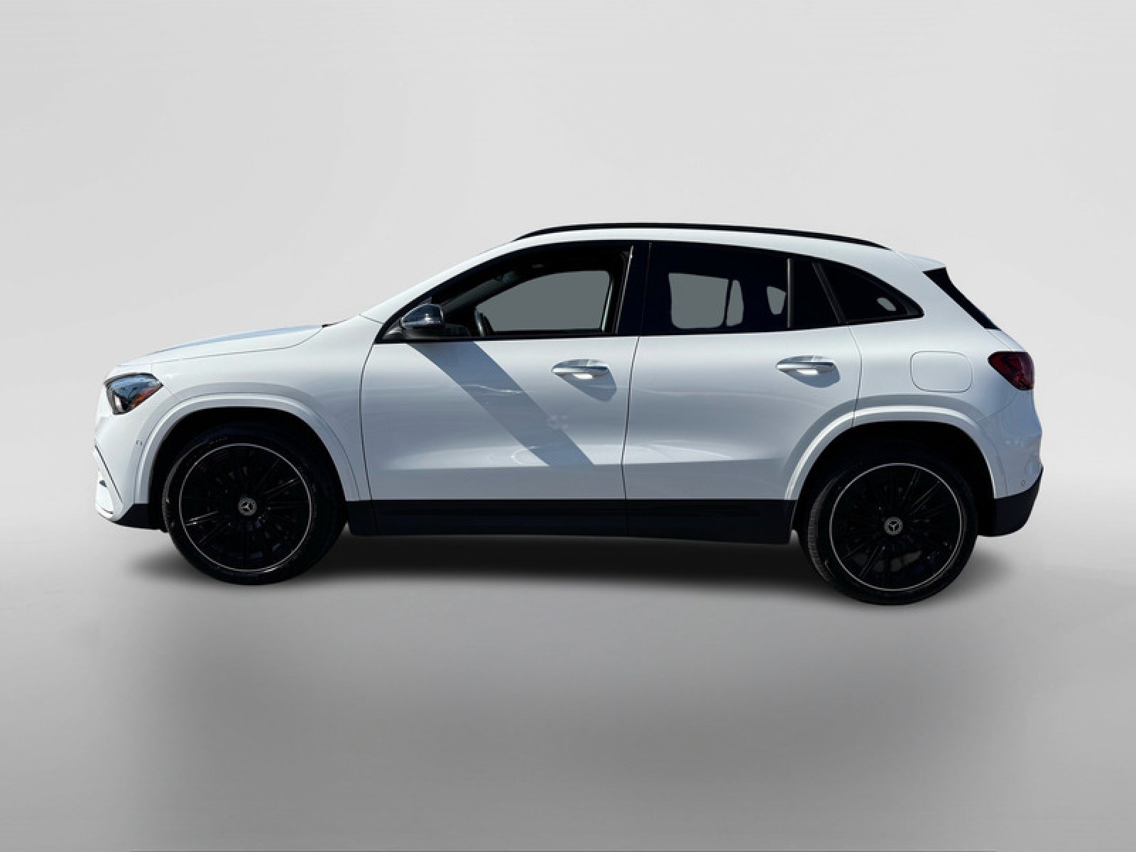 2025 Mercedes Benz GLA 250 photo 2