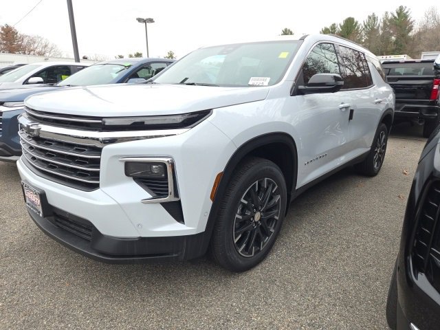 2026 Chevrolet Traverse photo 3