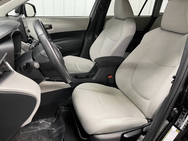 2022 Toyota Corolla Cross LE photo 15