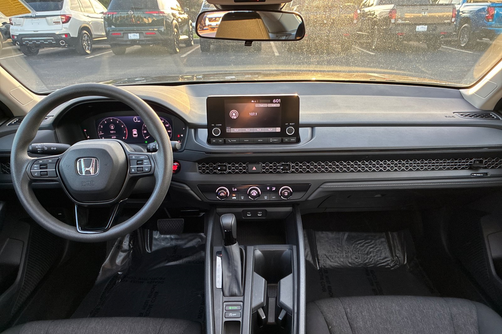 2023 Honda Accord LX photo 12
