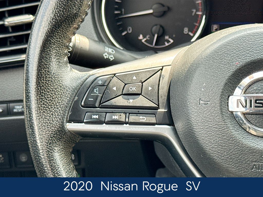 2020 Nissan Rogue SV photo 18
