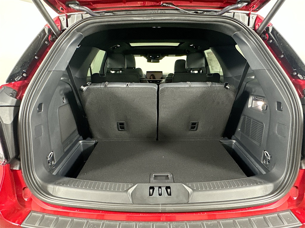 2025 Ford Explorer ST photo 25