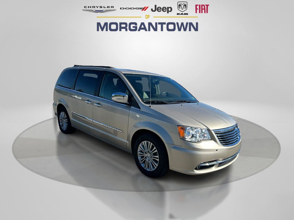 2016 Chrysler Town & Country photo 3