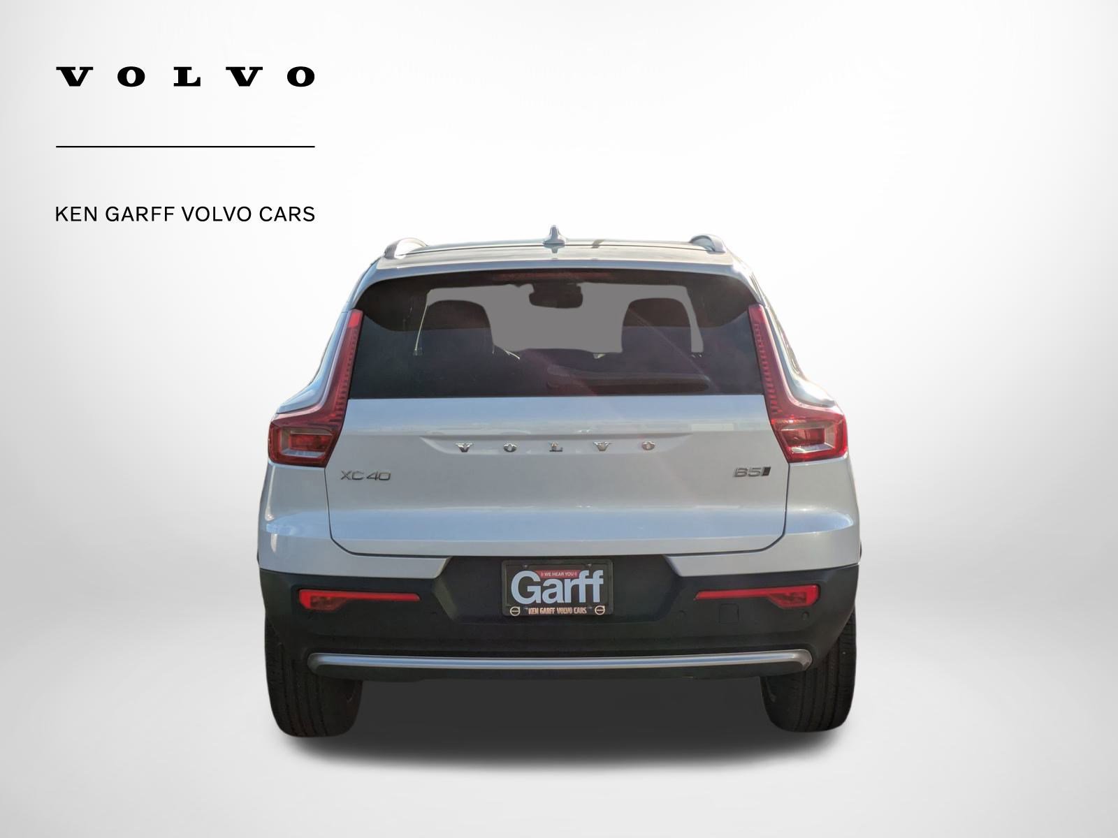 2025 Volvo XC40 Core photo 4