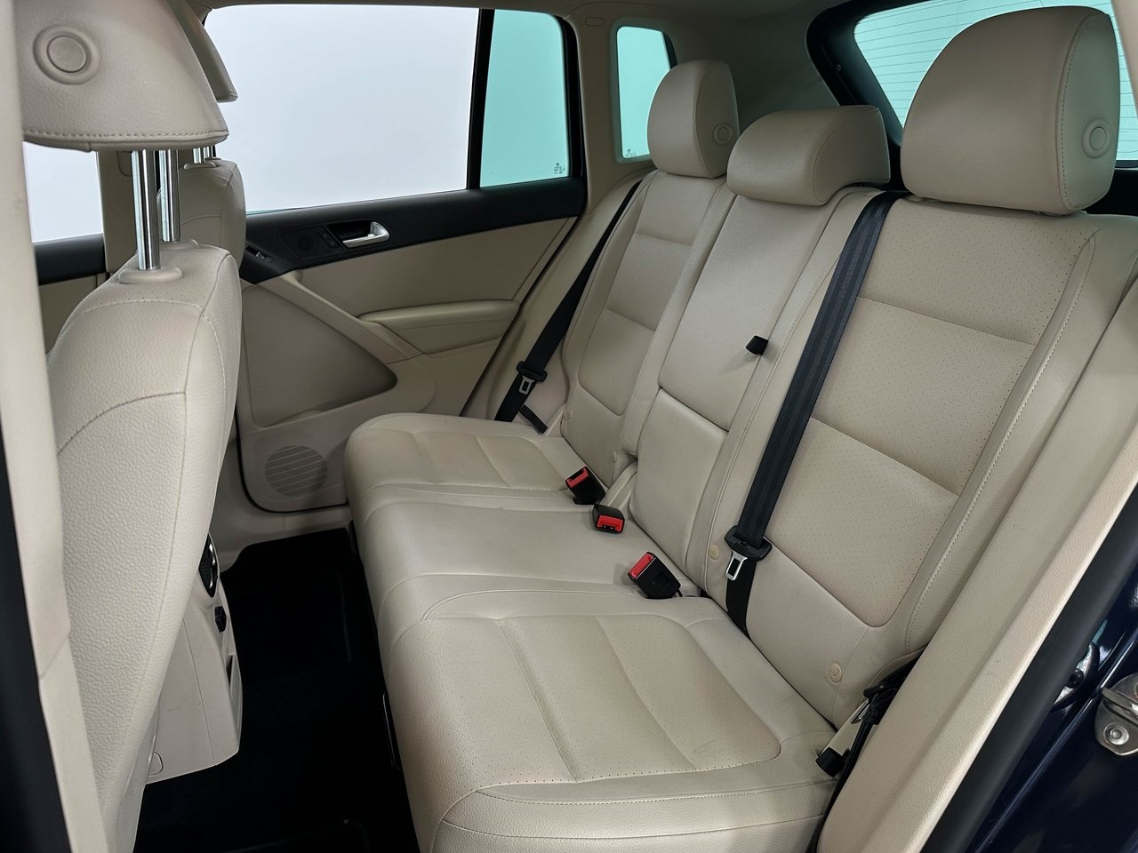 2016 Volkswagen Tiguan S photo 16
