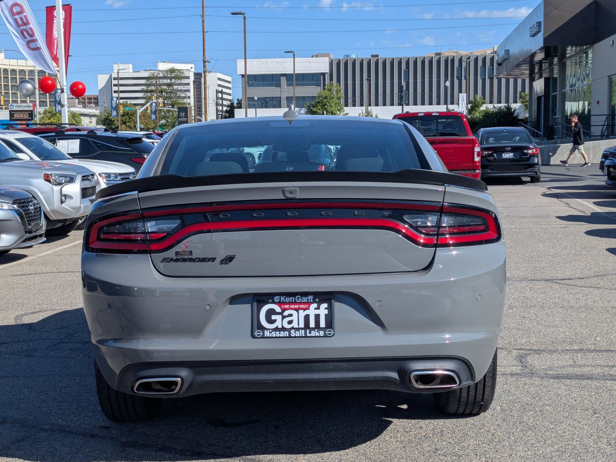 2023 Dodge Charger SXT AWD photo 4
