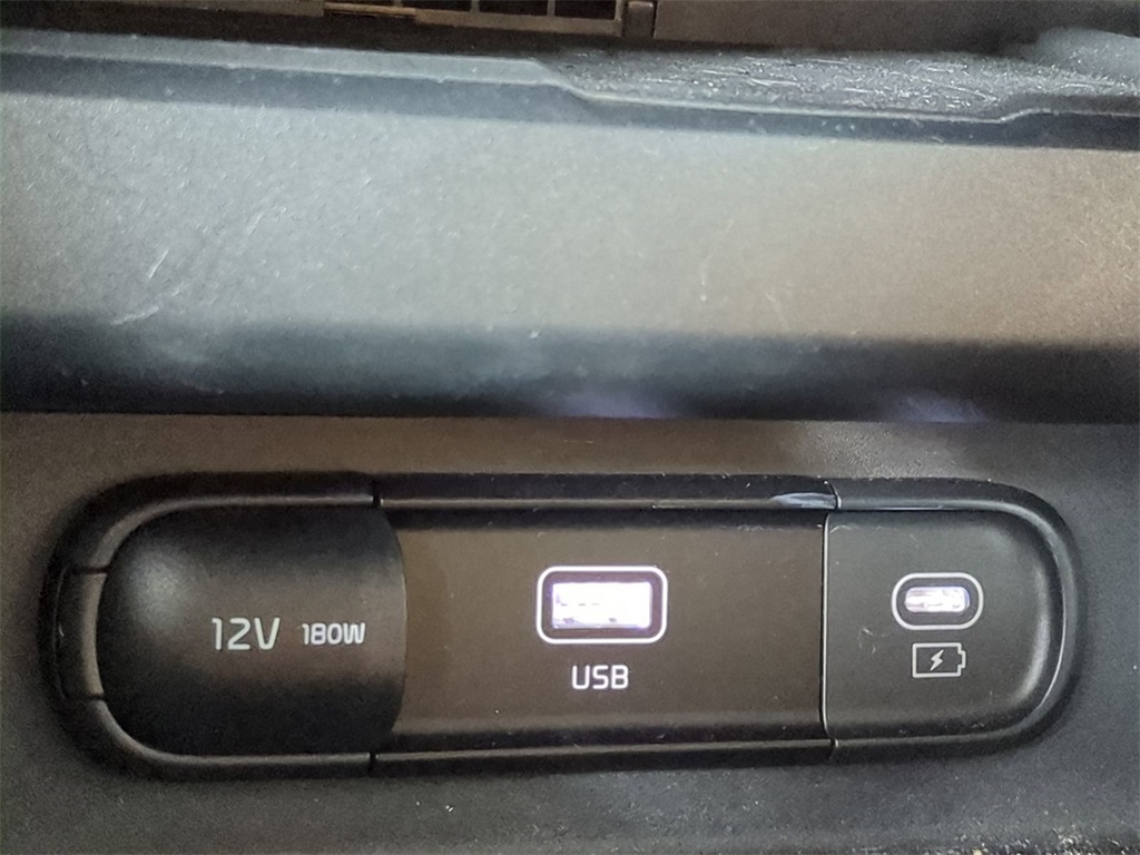 2024 Kia Seltos EX photo 16