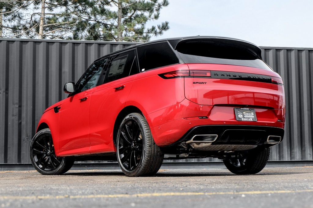 New 2024 Land Rover Range Rover Sport Dynamic SE SUV in Schaumburg 594822 Land Rover Schaumburg
