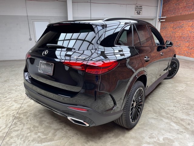 2026 Mercedes Benz GLC 300 4MATIC photo 4