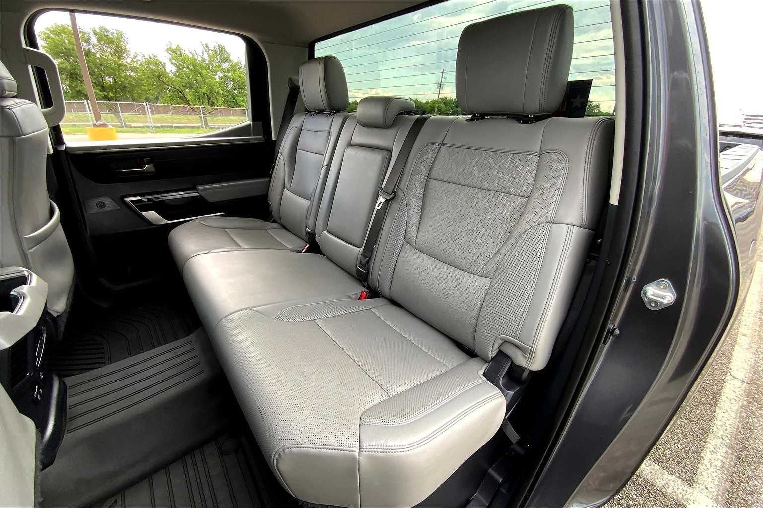 2022 Toyota Tundra Limited photo 18