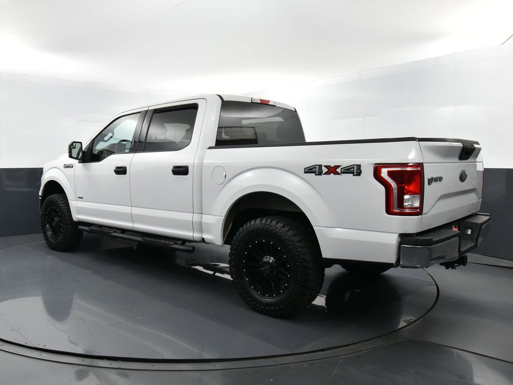 2015 Ford F-150 XLT photo 28