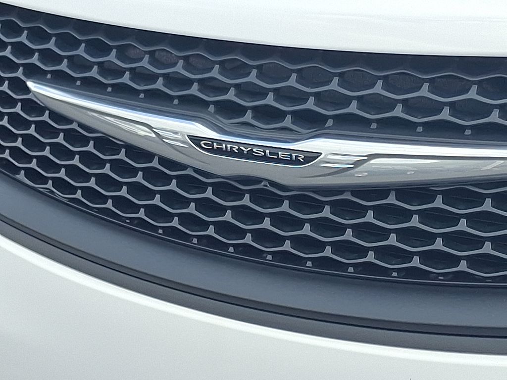 2026 Chrysler Voyager LX photo 18