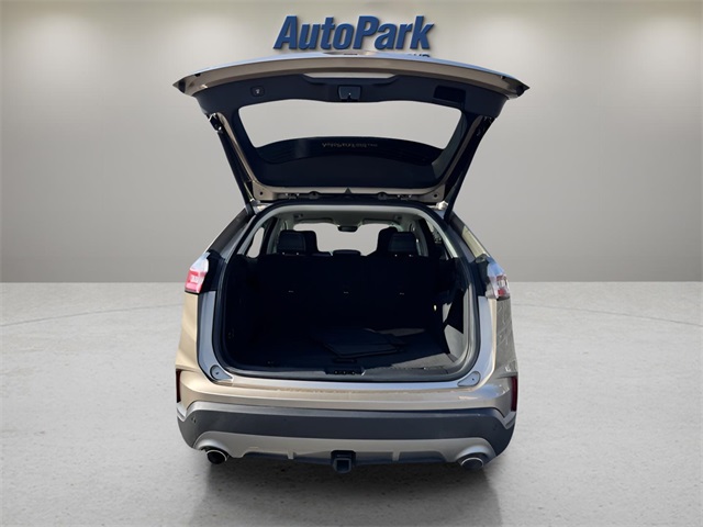 2020 Ford Edge SEL photo 14