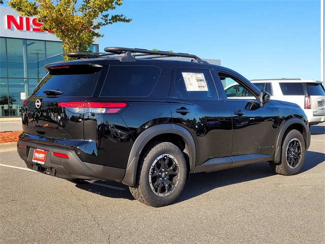 2025 Nissan Pathfinder Rock Creek photo 3