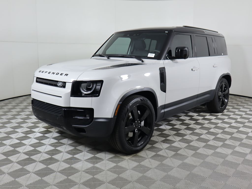 2026 Land Rover Defender S's photo