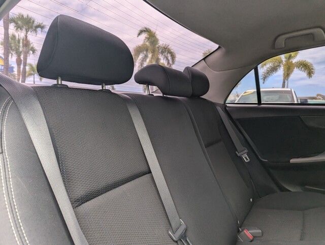 2013 Toyota Corolla S photo 22