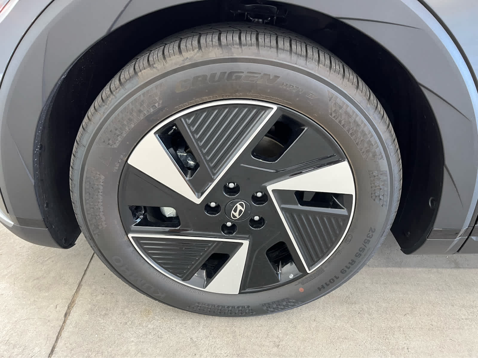 2025 Hyundai Ioniq 5 SEL photo 4