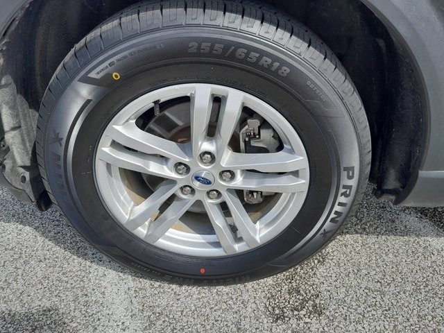 2021 Ford Explorer XLT photo 4