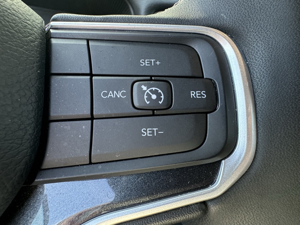 2024 Jeep Wagoneer Base photo 14